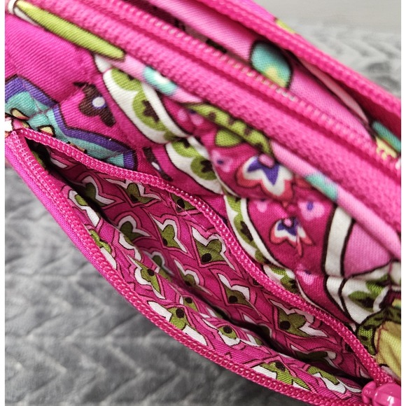 Vera Bradley Hot Pink Floral Paisley Mini Crossbody Bag Purse Quilted Purple - Picture 7 of 11